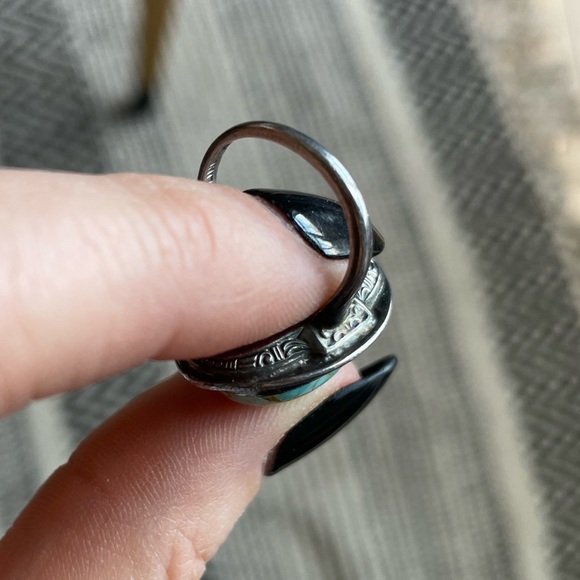 Vintage Ring - Picture 5 of 6